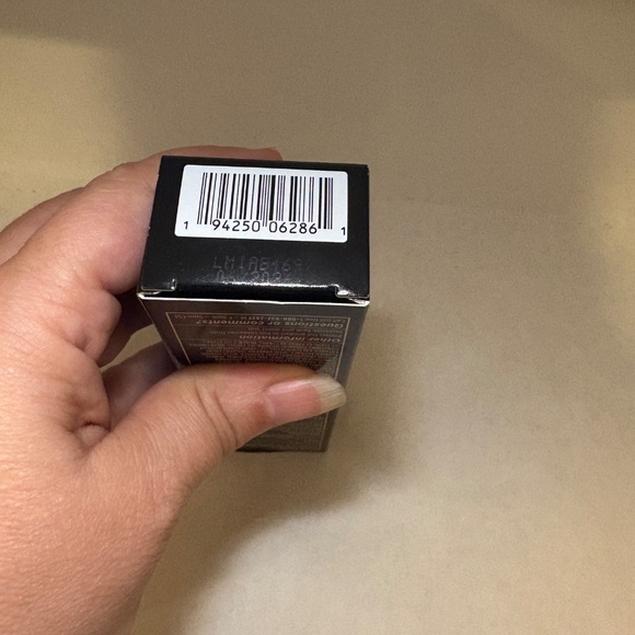 Laura Mercier Tinted Moisturizer Natural Dewy SPF30 7C Sable 1.5 oz; 06/26 - Picture 5 of 5